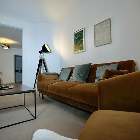 Spacious Two-Bedrooms House, Private Parking, Contractors, Relocators Oxford Exterior foto